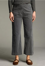 Load image into Gallery viewer, Cut Loose Mini Cord Back Zip Trouser