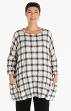 Load image into Gallery viewer, Cut Loose Crinkle Plaid One Size Pullover