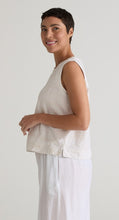 Load image into Gallery viewer, Cut Loose Texture Mini Stripe Shell w Wide Facing