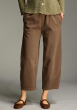 Load image into Gallery viewer, Cut Loose Ponti Lantern Pant