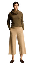 Load image into Gallery viewer, Cut Loose Ponti Crop Leg Pant