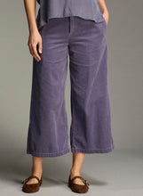 Load image into Gallery viewer, Cut Loose Lux Cord Crop Wide Leg Zip Pant