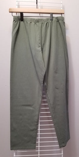 Cut Loose Solid Cotton Lycra Capri Legging (L, Clay)- On Sale!