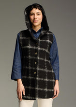 Load image into Gallery viewer, Cut Loose Plaid Boiled Wool Hooded Vest