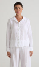 Load image into Gallery viewer, Cut Loose Hanky Linen Fitted Shirt