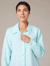 Load image into Gallery viewer, Cut Loose Hanky Linen Fitted Shirt