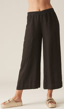 Load image into Gallery viewer, Cut Loose Solid Linen Crop Pant