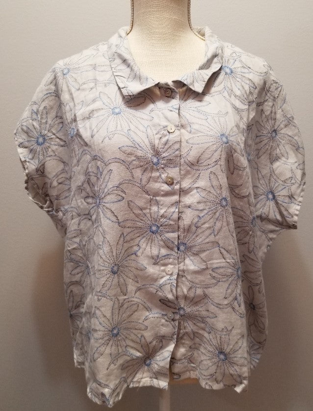 Cut Loose Daisy Short Sleeve Boxy Shirt (L, Aluminum)- On Sale!
