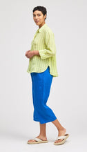 Load image into Gallery viewer, Cut Loose Blue Linen Stripe Crop Easy Shirt