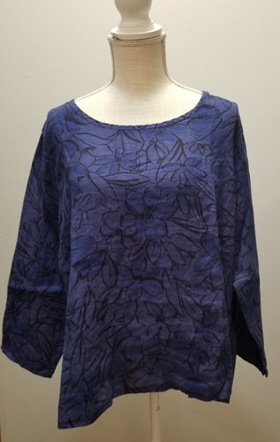 Cut Loose Floral Splash 3/4 Split Back Top (XL, Admiralty)- On Sale!