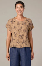 Load image into Gallery viewer, Cut Loose Leoni Floral Print Short Sleeve High Low Top