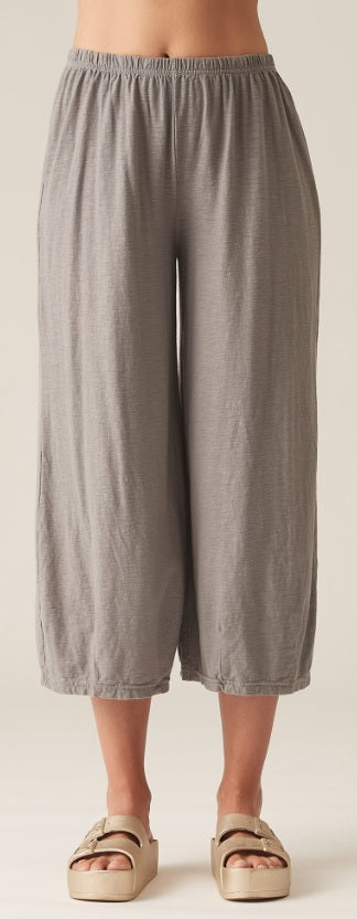 Cut Loose Linen Cotton Jersey Cropped Pant with Darts