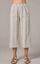 Load image into Gallery viewer, Cut Loose Pinstripe Linen Easy Crop Pant