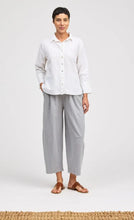 Load image into Gallery viewer, Cut Loose Pinhole Crop Easy Shirt