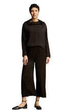Load image into Gallery viewer, Cut Loose Vintage Satin Cropped Pant