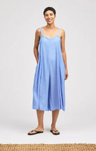 Load image into Gallery viewer, Cut Loose Rayon Parachute Crop Jumpsuit