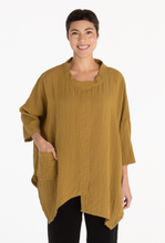 Load image into Gallery viewer, Cut Loose Fall Parachute One Size 3/4 Sleeve Cowl Top