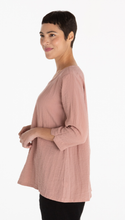 Load image into Gallery viewer, Cut Loose Fall Parachute 3/4 Sleeve Vent Top