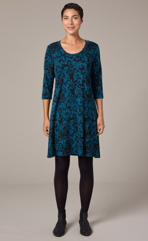 Cut Loose Floral Jacquard 3/4 Sleeve Scoop Neck Dress