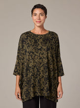 Load image into Gallery viewer, Cut Loose Floral Jacquard One Size Pullover